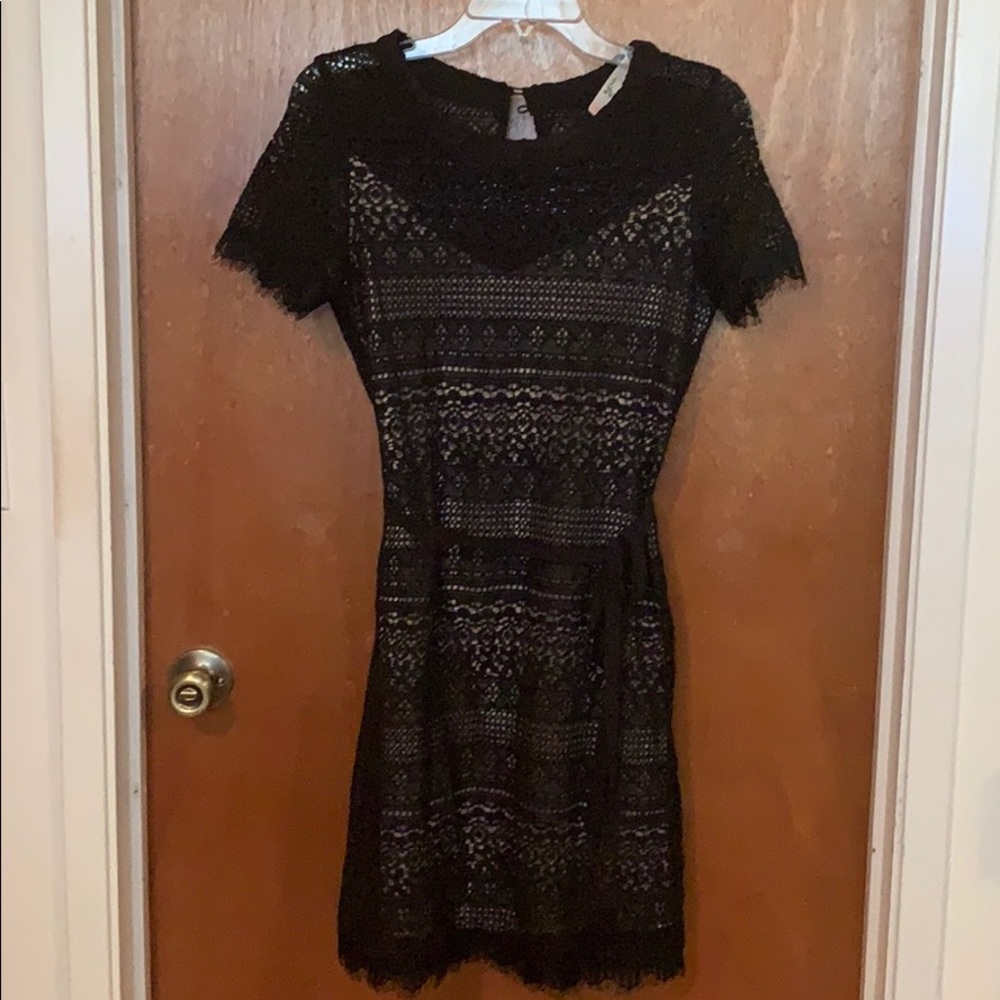 Black lace Dress w/belt